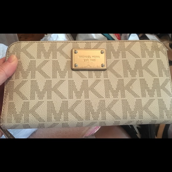 Michael Kors Continental wallet - Picture 1 of 4